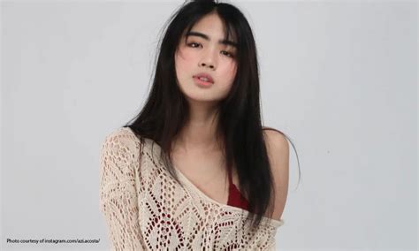 azi acosta boobs|Azi palaban sa dilaan ng boobs .